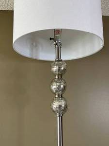 lot 124 image: Beautiful Silver Floor Lamp w White Shade, Set of 3 Pillar Candle Stands (tiered heights) w Battery Operated Candles