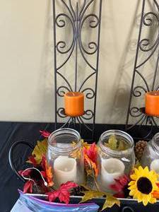 lot 135 image: Beautiful Wall Hanging Candle Home Decor, 3 Vase Centerpiece w Candles, Glass Vase and More