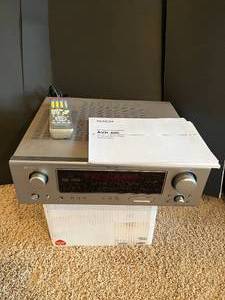 lot 147 image: Denon AVR 486 AV Surround Receiver w Remote - Working Condition