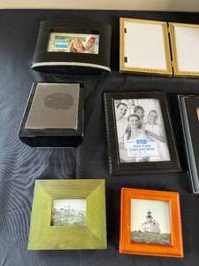 lot 156 image: Beautiful Picture Frames (14) - Various Sizes and Styles