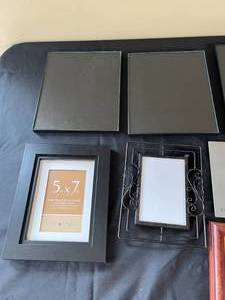 lot 160 image: Various Picture Frames (12) - Excellent Condition