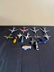 lot 173 image: Die Cast Planes and Helicopters