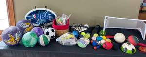lot 182 image: Various Kids Sporting Goods - Hockey, Baseball, Basketball Hoop and Assorted Playing Balls