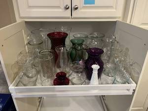 lot 207 image: Fun and Colorful Glass Vases - Variety of Sizes and Colors