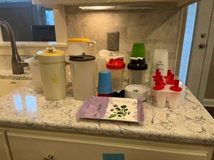 lot 213 image: Excellent Condition Plastic Kitchenware - Pitchers, Cups, Spoon Rests, Small Tray, Wine Stoppers, Masters 2023 Cups, Protein Shaker Cups, Popsicle Molds
