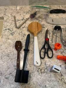 lot 224 image: Various Kitchen Utensils - Excellent Condition