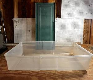 lot 90 image: 1 Clear Storage Bin with Lid