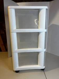 lot 262 image: Plastic 3 Tier Storage Unit on Wheels