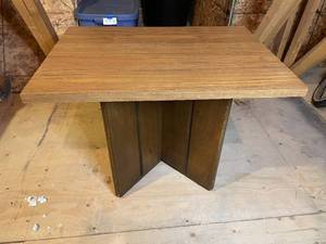 lot 280 image: Beautiful MCM Wooden End Table