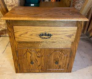lot 281 image: Wooden End Table w Drawer and Under Cabinet Storage