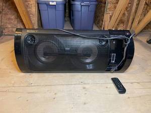 lot 292 image: Sony Personal Audio System Model RDH-GTK37IP w Remote