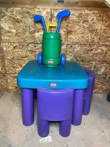 lot 305 image: Little Tikes Picnic Table w Two Chairs, Golf Bag and One Club