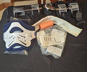 lot 244 image: Neck & Knee Brace, Misc Medical Equipment