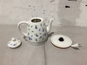 lot 235 image: Electric Tea Kettle