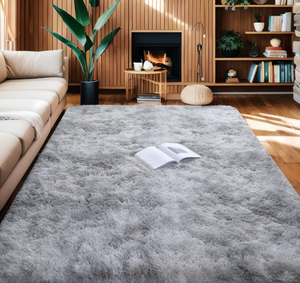 lot 370 image: Shaggy Area Rugs (4X6 Feet, Light Grey)