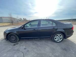 2010 Ford Fusion SE - 2 OWNERS
