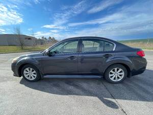 2011 Subaru Legacy 2.5I Premium - 2 OWNERS - AWD