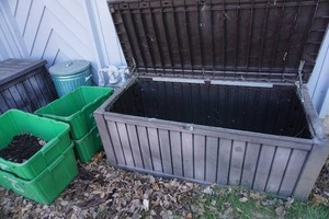 lot 106 image: Outdoor Patio Deck Large Resin Storage Box Bin and Contents