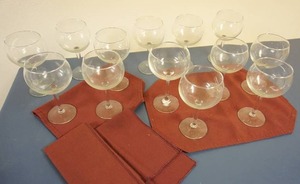 lot 129 image: Bakers Dozen Crystal Stemware 7-inch Wine Water Beverage Glass Set