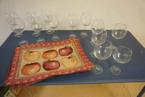 lot 130 image: Crystal Stemware 8-inch Wine Water Beverage Glass Set