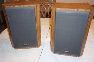 lot 139 image: TEAC Sierra Series.Model #ST-X1 Bookshelf Speakers