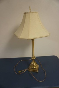 lot 150 image: Home Lighting Gorgeous Brass Column Vintage Hollywood Regency-Style Finial Table Lamp...
