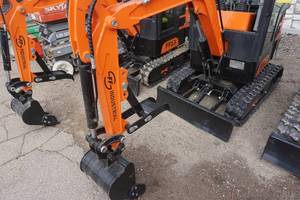 lot 10 image: 2023 FF Industrial Model FF13 Mini Tracked Excavator