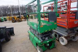 lot 14 image: 2014 Sky Jack SJ III 3219 Scissors Lift