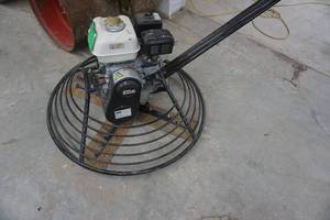 lot 35 image: Brand New North Star Power Concrete Screed