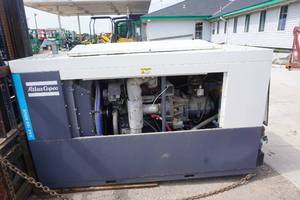 lot 20 image: Atlas Copca Model XAS185 KDU8 Platform Bed Mount Air Compressor