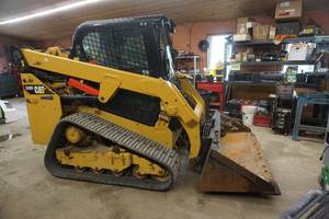 lot 1A image: 2018 Cat Model 249D 2 Speed Multi Terrain Tracked Skid Loader Skid Steer