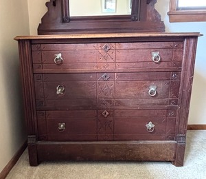 lot 17 image: Antique Dresser Featuring a Lillian Russell Mirror