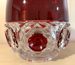lot 40 image: Antique EAPG Bulls Eye Pattern Ruby Flashed Vase