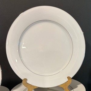 lot 64 image: Noritake Envoy China Grouping