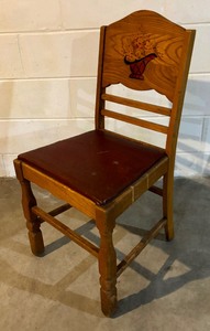 lot 67 image: Charming Vintage Wooden Chair