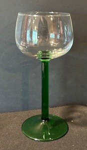 lot 94 image: Gorgeous Green French Luminarc Stemware