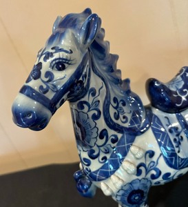 lot 90 image: Chinese Blue and White Decorative Porcelain Horse Figurine