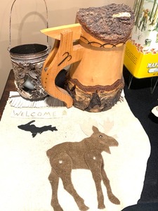 lot 153 image: Everything Minnesota  Wisconsin, Wonderful Home Decor and More