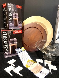 lot 156 image: Wonderful Collection of Small Housewares, Including Set of Bodum Chambord French Presses and More
