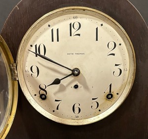 lot 105 image: Vintage Seth Thomas Mantle Clock