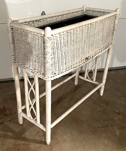 lot 117 image: Vintage White Wicker Plant Stand