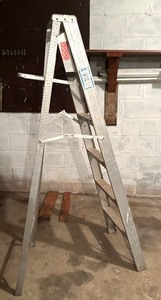 lot 131 image: Montgomery Ward Metal Step Ladder