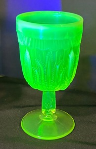 lot 9 image: Set of Six Fenton Cactus Opalescent Uranium Glass Goblets