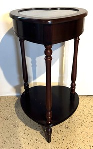 lot 146 image: Heart Shaped Display Top Table