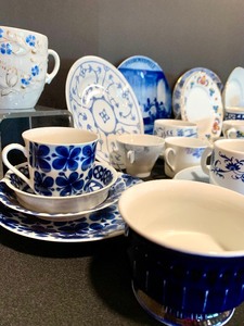 lot 266 image: Gorgeous Collection of Vintage Colorful China including Porsgrund Farmers Rose Teacup and Saucer Set
