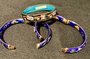 lot 276A image: Three Beautiful Cloisonne Bracelets