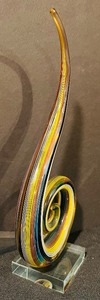 lot 176 image: Beautiful Art Glass Spiral Sculpture