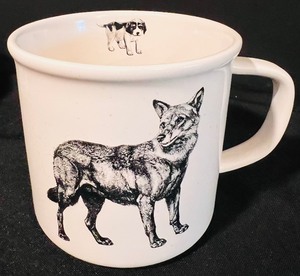 lot 189 image: Beautiful Set of 5 Wolf Mugs by Pottery Barn