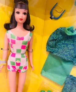 lot 304 image: Francie Barbie Doll Modern Cousin 30th Anniversary  Mattel 1996 Reproduction 30th Anniversary Francie Barbie