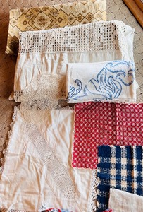 lot 310 image: Variety of Lovely Linens